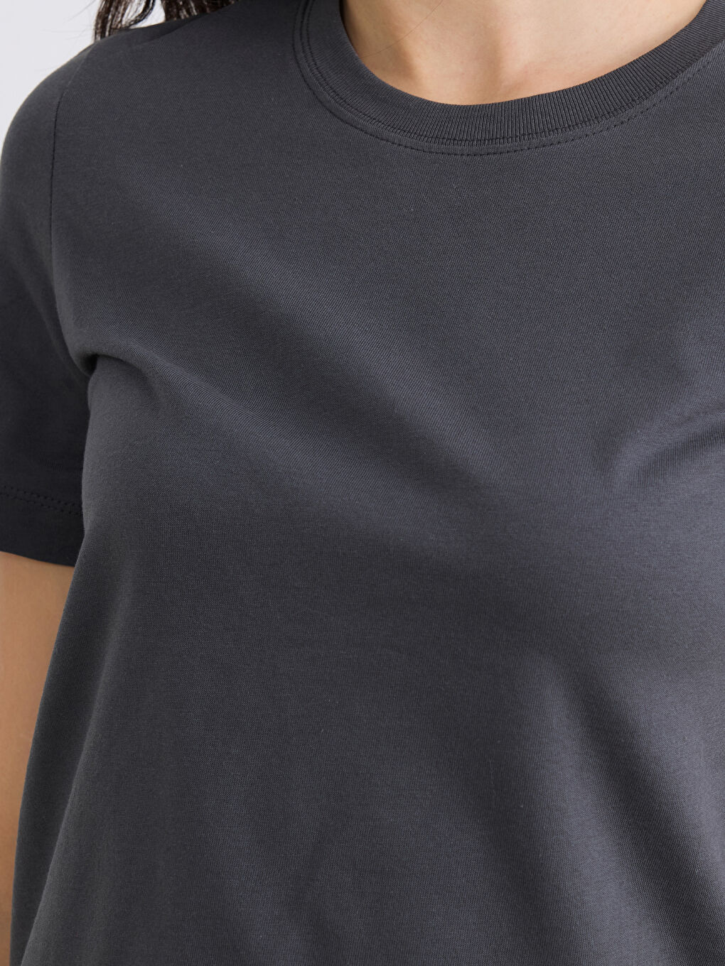 Antrasit Bisiklet Yaka Kadın Tişört-2