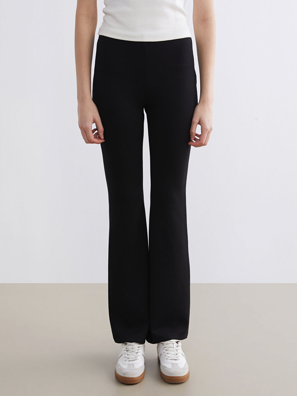 Siyah Beli Lastikli İspanyol Paça Kadın Tayt Pantolon-1