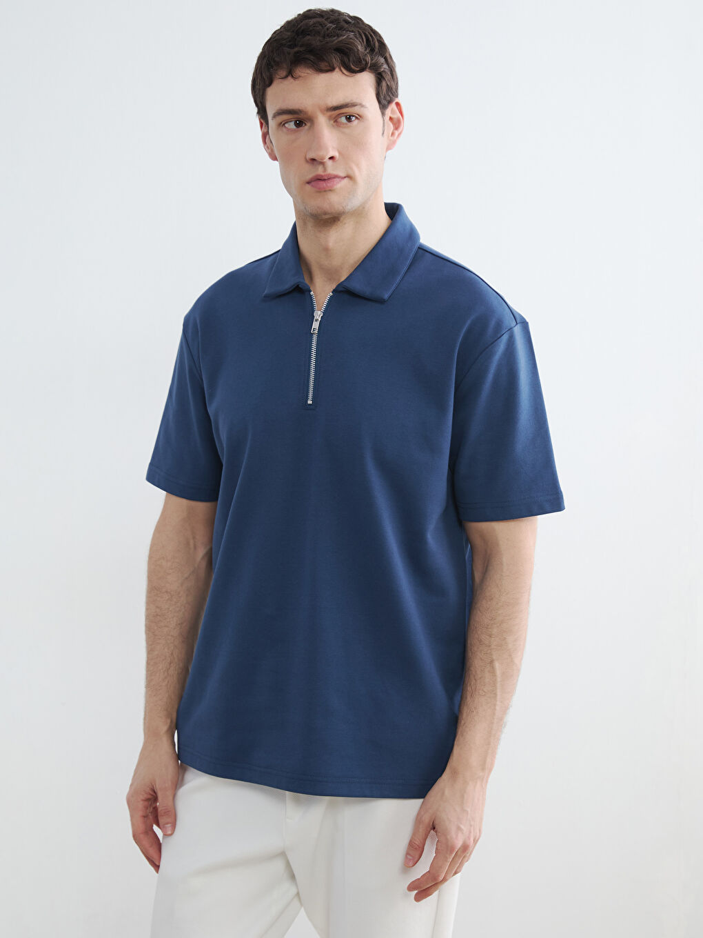 Man INDIGO T-Shirt