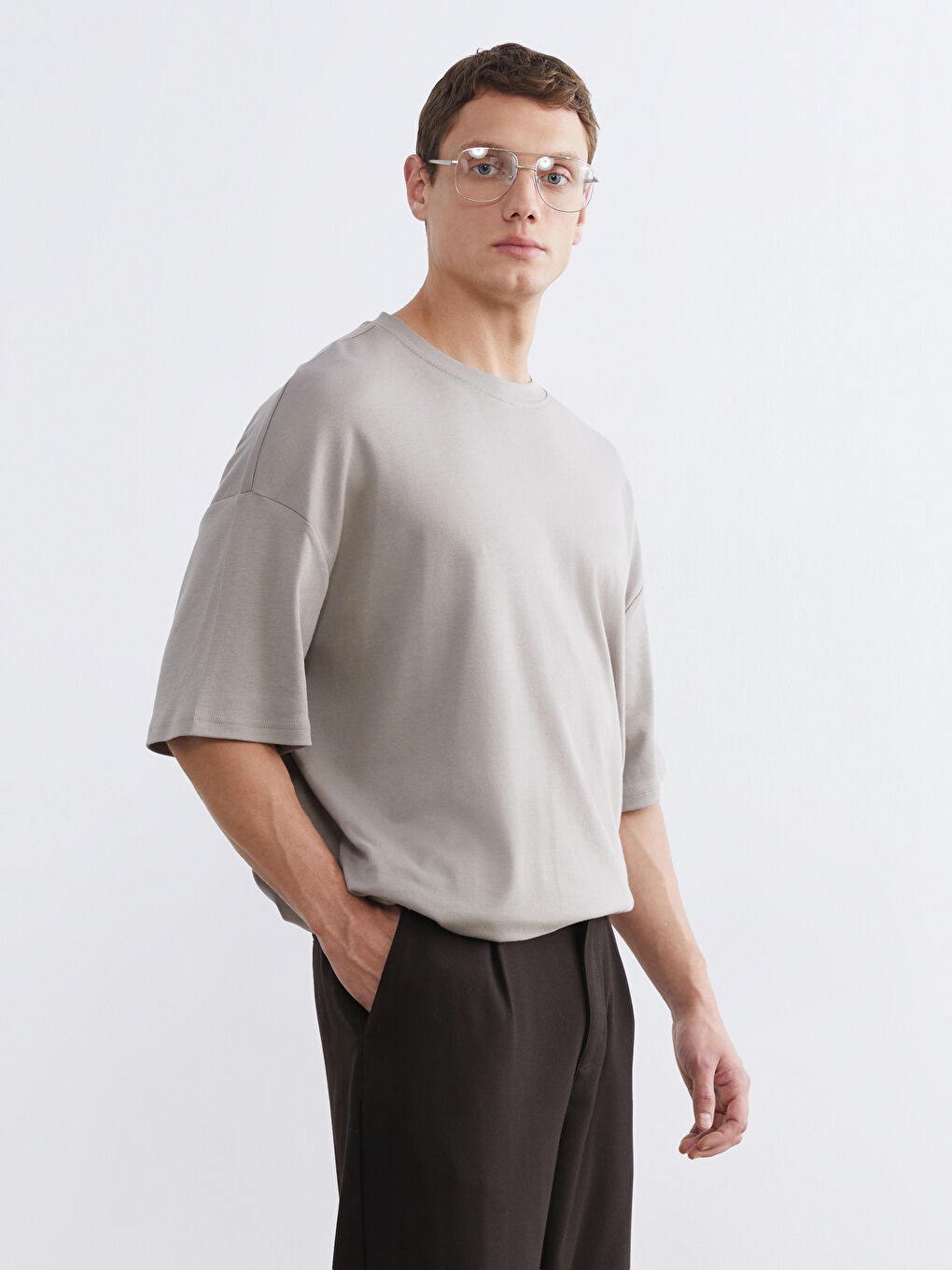 تيشيرت ياقة دائرية للرجال