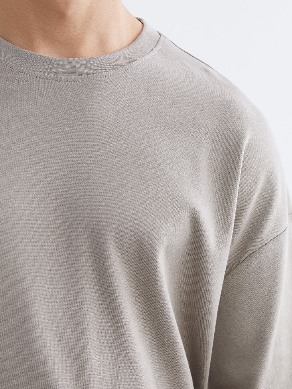 تيشيرت ياقة دائرية للرجال-2