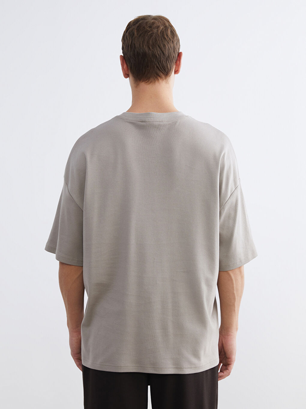 تيشيرت ياقة دائرية للرجال-3