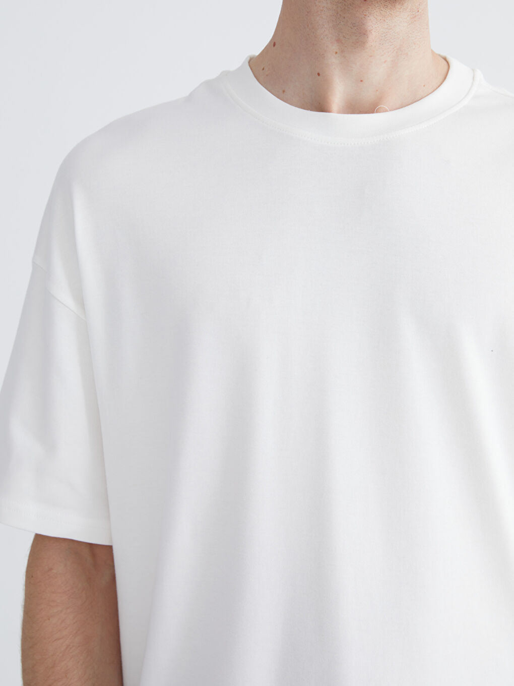 تيشيرت ياقة دائرية للرجال-2