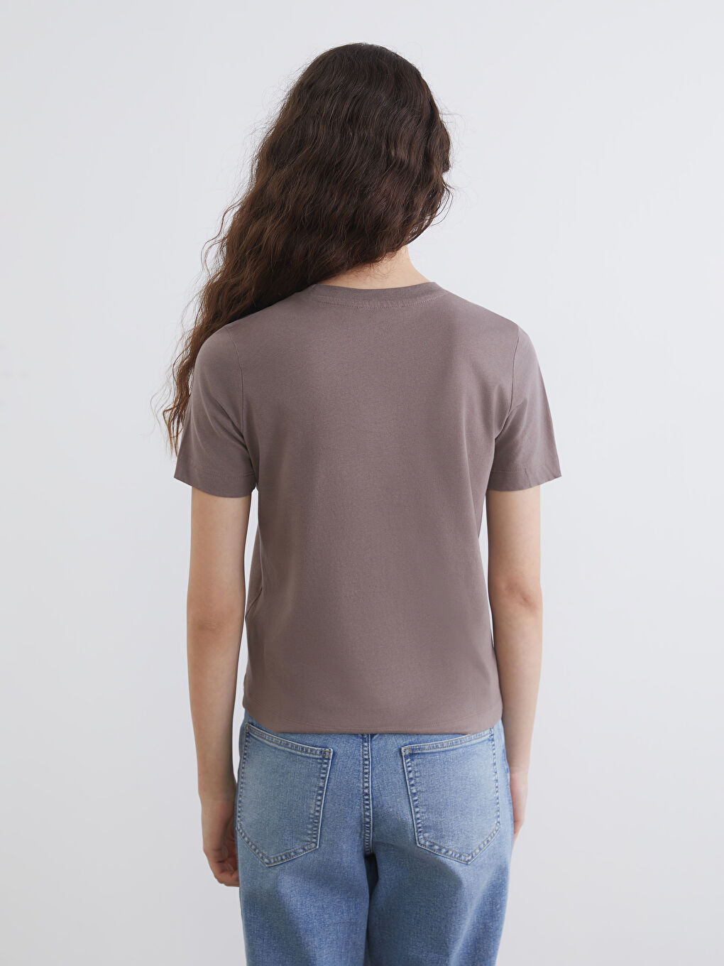 Дамска тениска с обло деколте-3