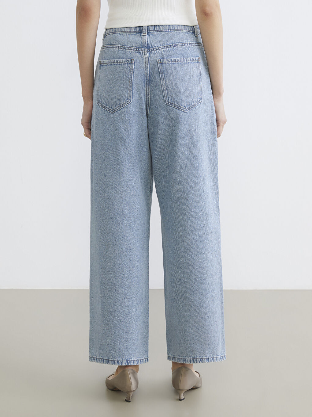 ქალის ფართო შარვალი ჯინსის-3