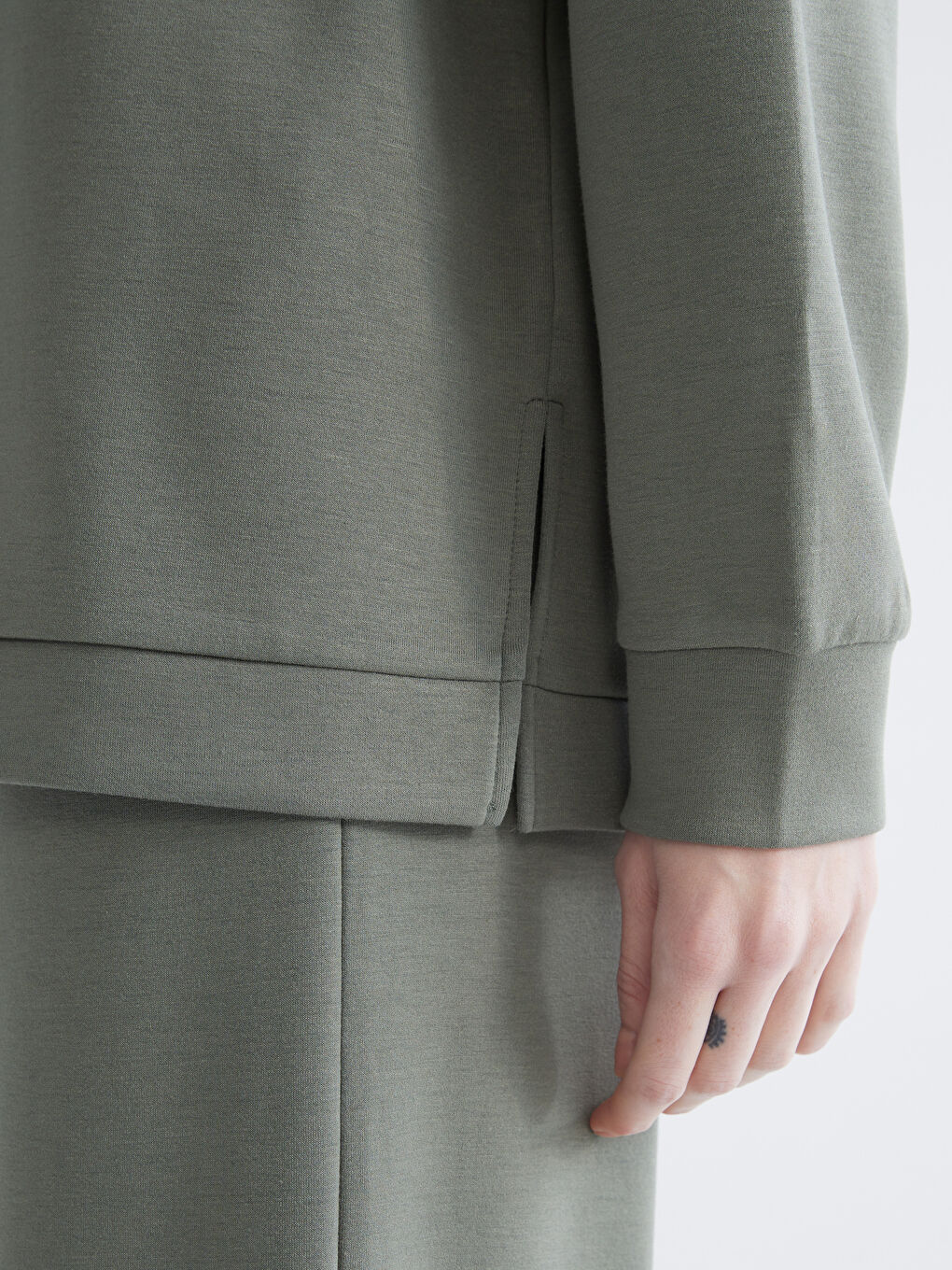 Soft Touch Oversized Women's Sweatshirt-2