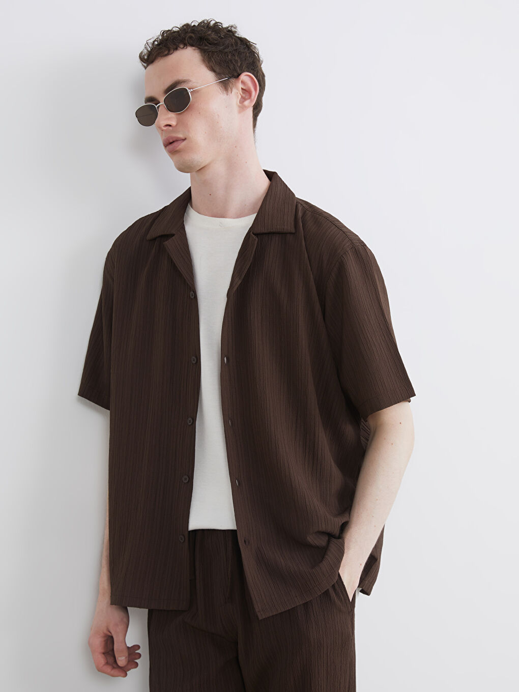 Kahverengi Regular Fit Resort Yaka Erkek Gömlek