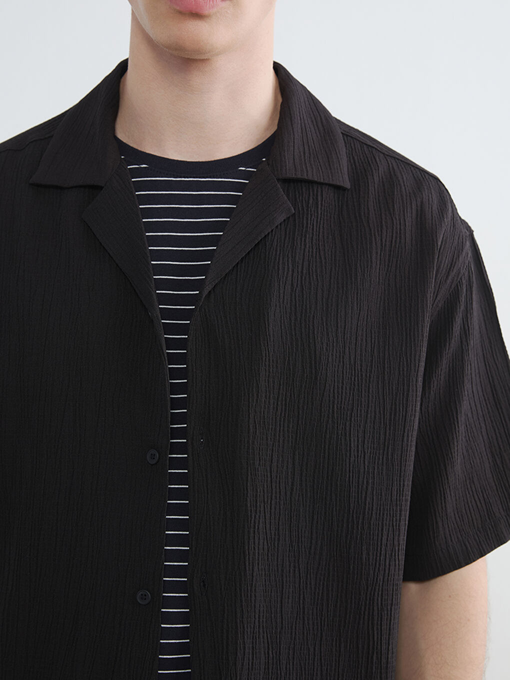 Siyah Regular Fit Resort Yaka Erkek Gömlek-2