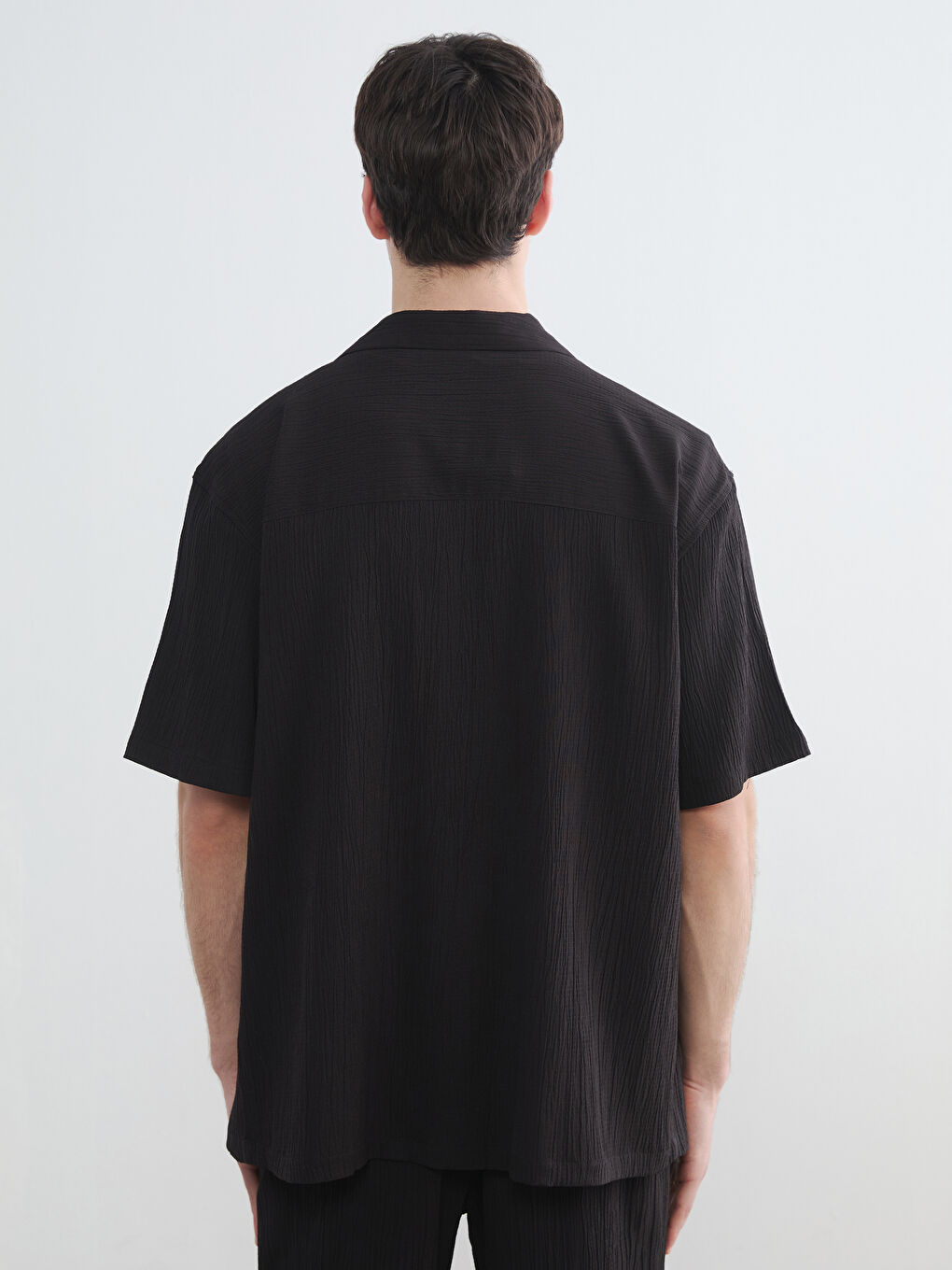 Siyah Regular Fit Resort Yaka Erkek Gömlek-3