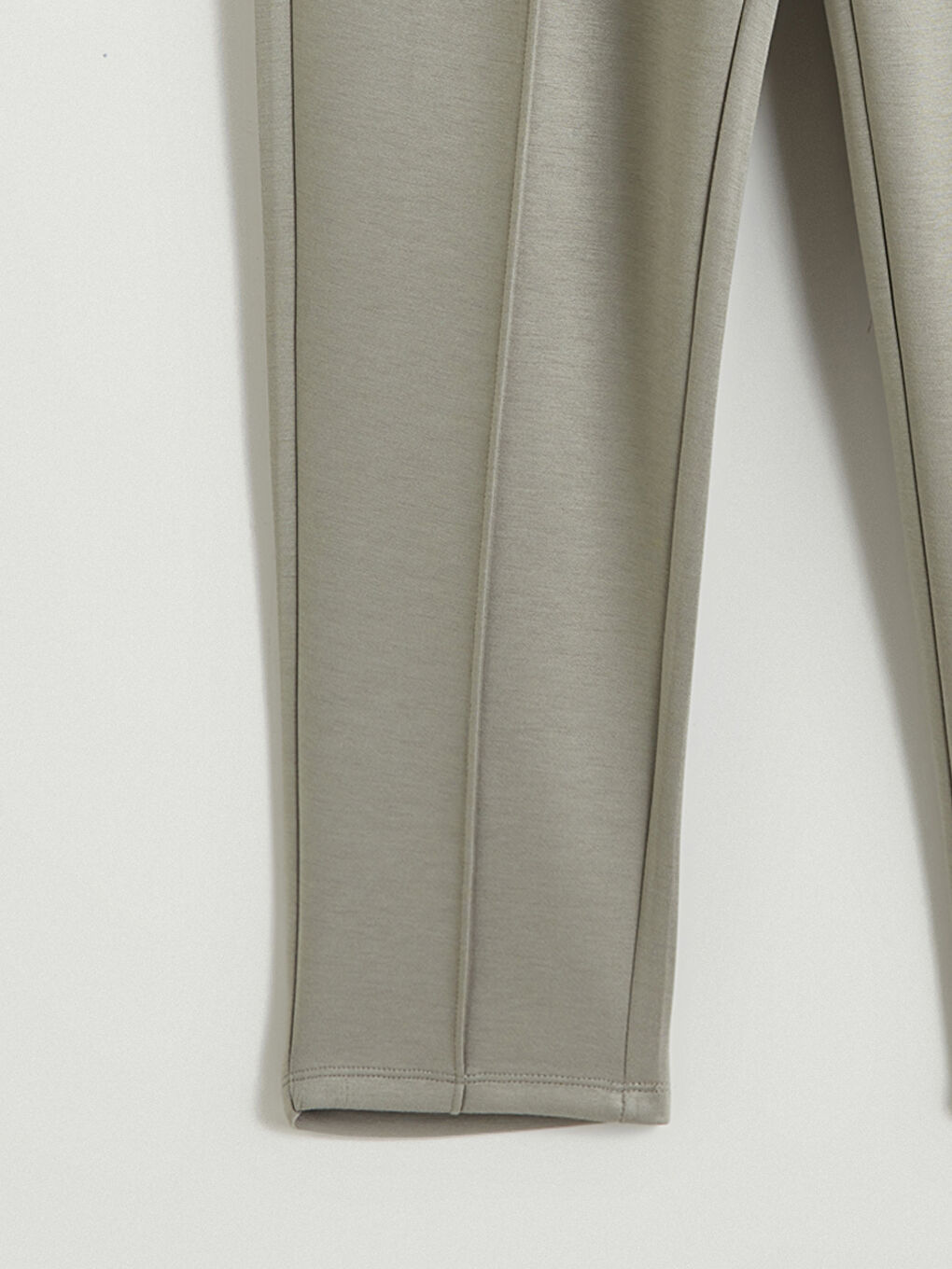 Женские джоггеры с эластичным поясом-1