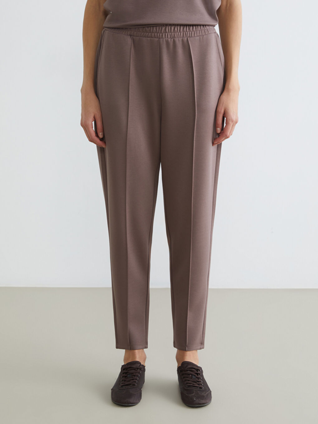 Женские джоггеры с эластичным поясом-1