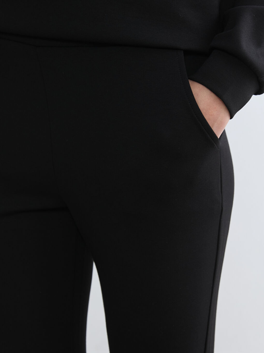 Siyah Beli Lastikli Soft Touch Kadın Eşofman Altı-2