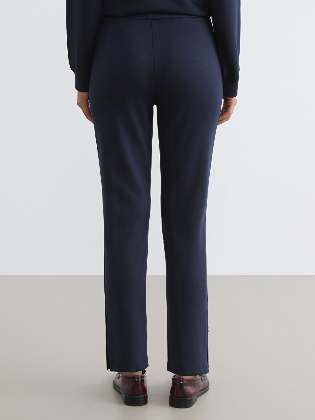 بنطال رياضي كحلي امرأة-3