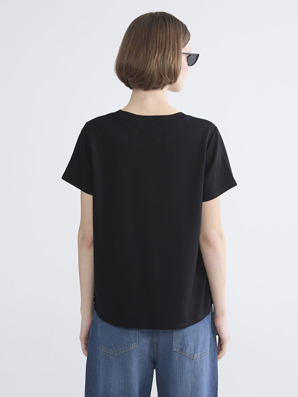 Siyah Bisiklet Yaka Soft Touch Kadın Tişört-3