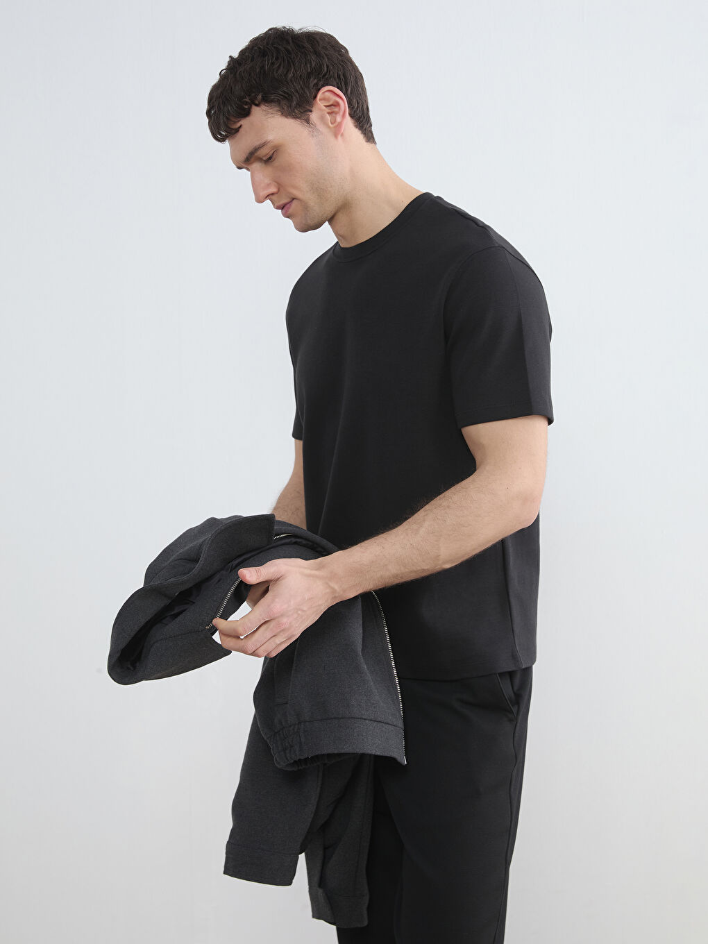 Siyah Bisiklet Yaka Erkek Tişört