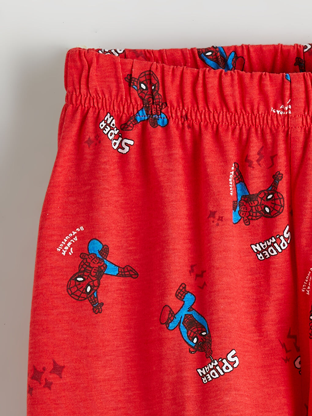 Kırmızı Spider-Man Baskılı  Erkek Çocuk Şortlu Pijama Takımı-5