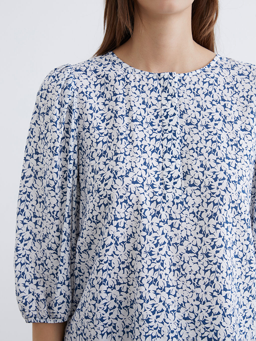 Crew Neck Floral Blouse-2