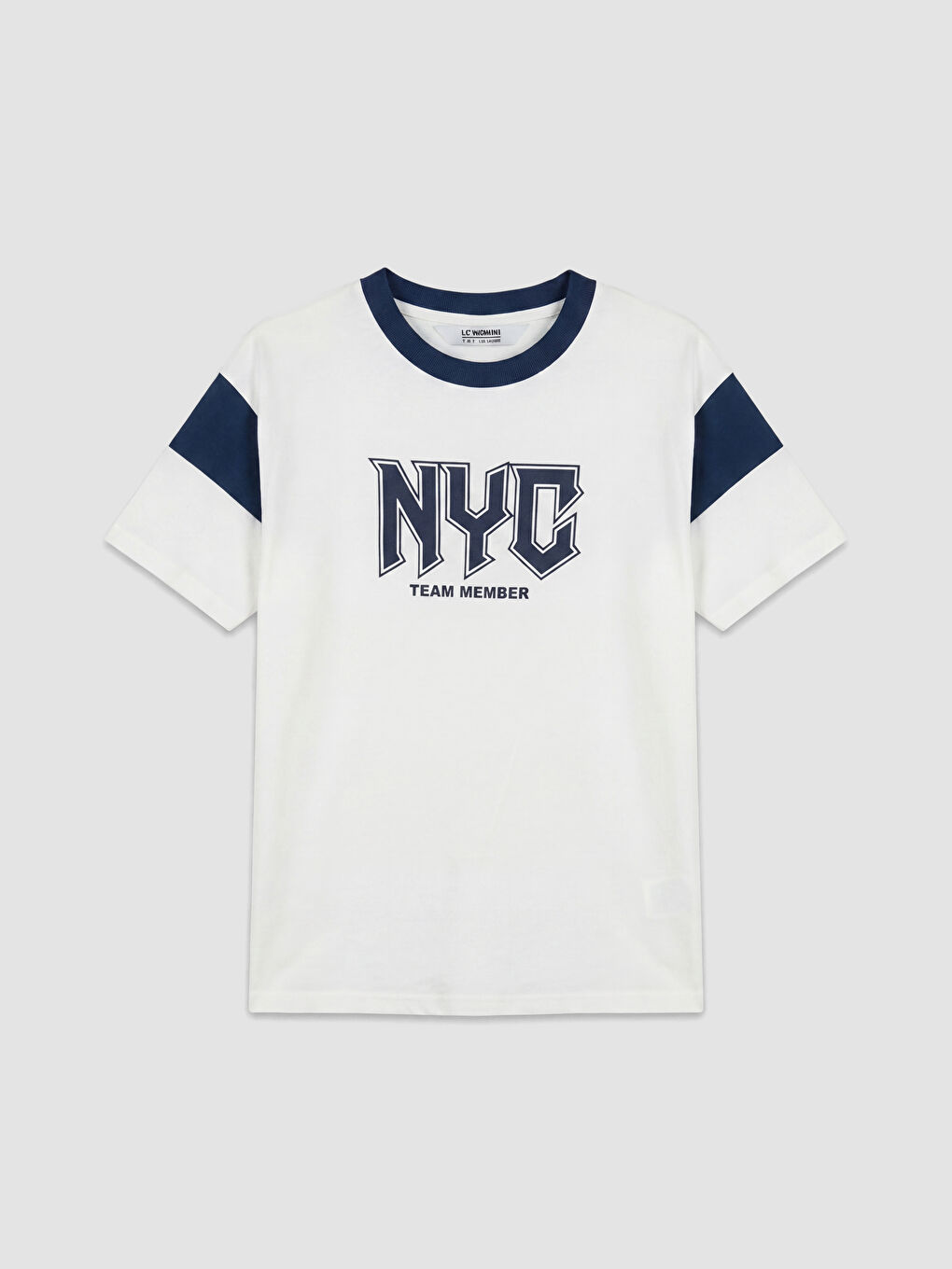 Ұлдар ақ футболка