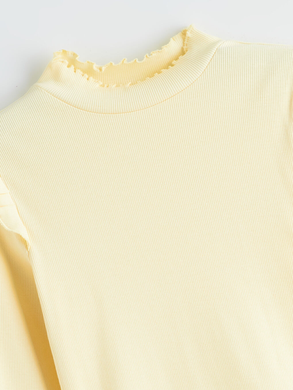 Дівчина ЖОВТИЙ Футболка-1