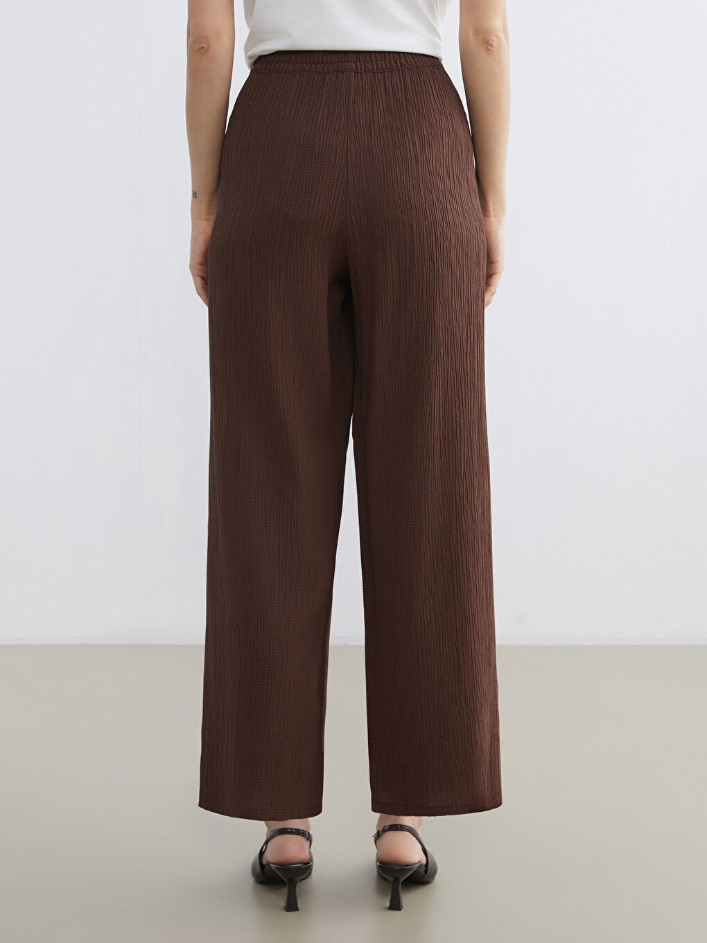 Textured Women's Trousers with Elastic Waistband-3