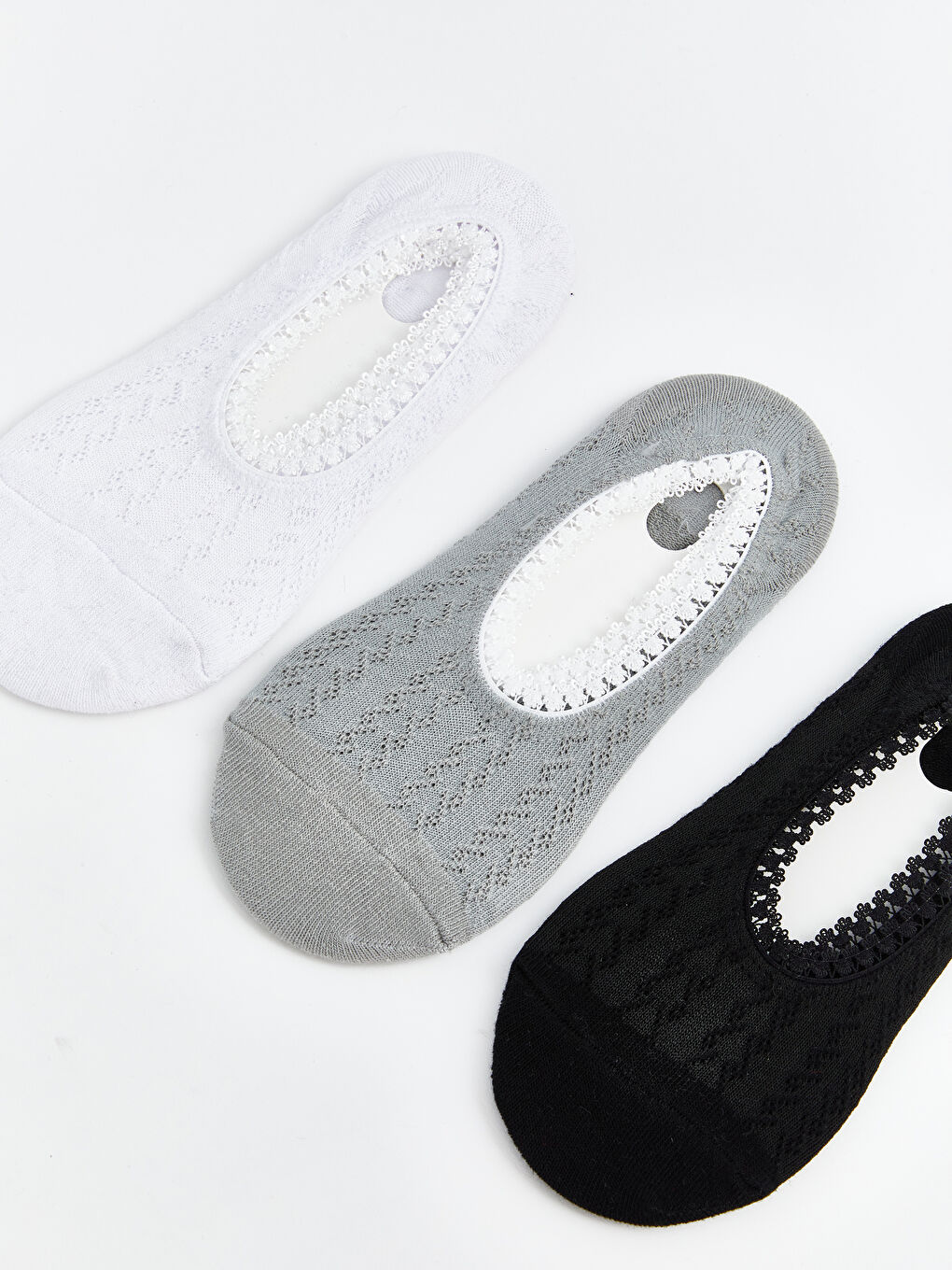 Woman WHITE Invisible Socks-1