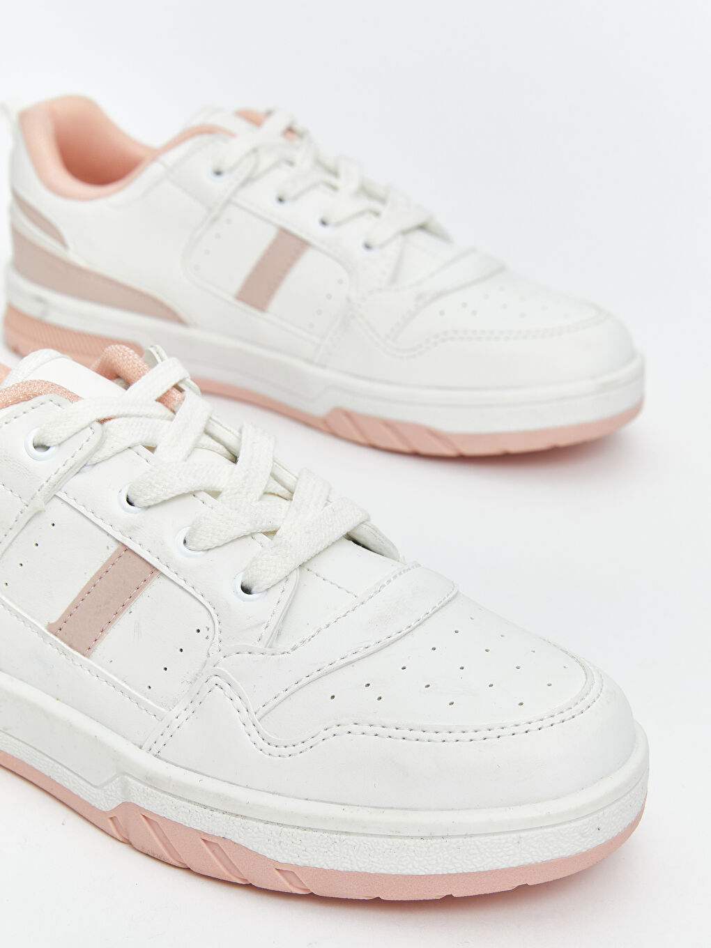 Beyaz Bağcıklı Kız Çocuk Spor Ayakkabı-2