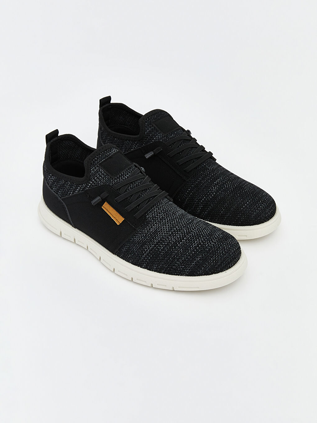 أحذية رياضية أسود رجل