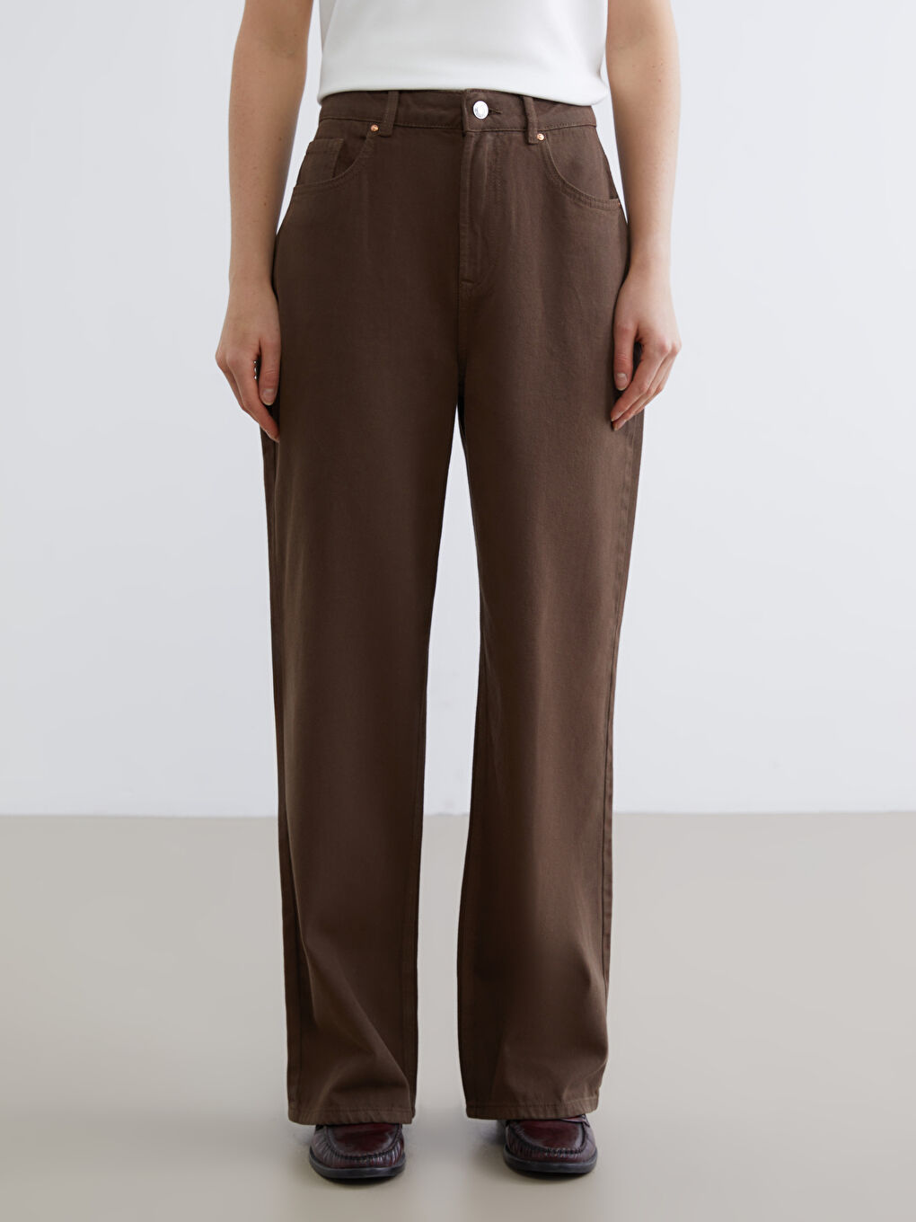 Women's Straight Fit Jeans-1