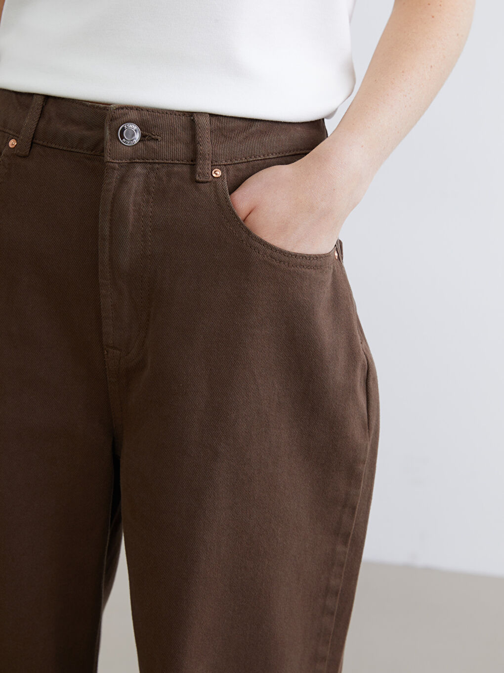 Women's Straight Fit Jeans-2