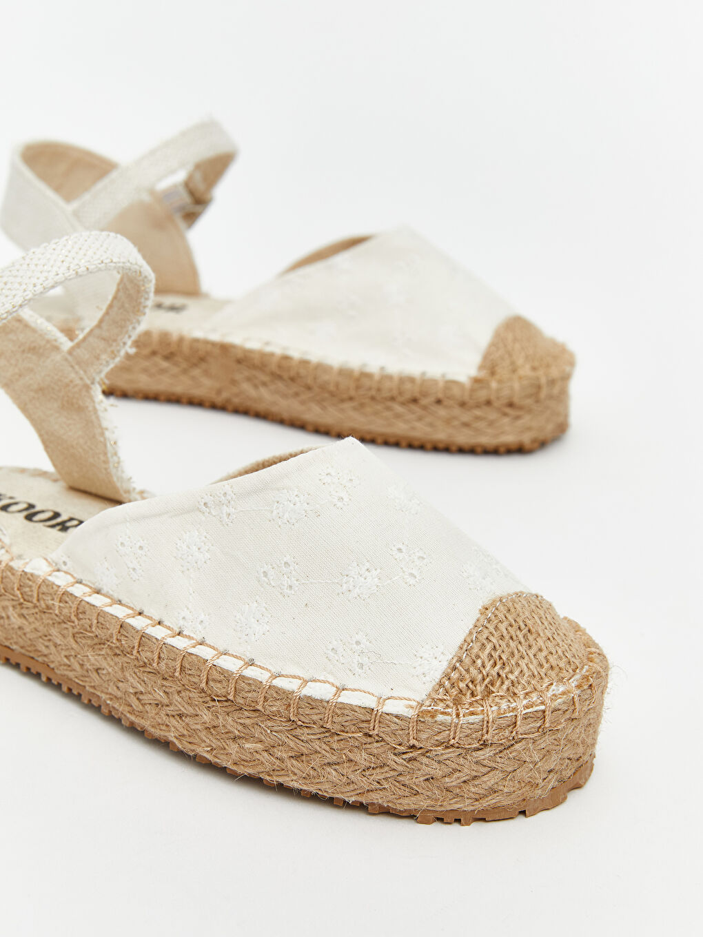 Bej Bilekten Bağlamalı Kız Çocuk Sandalet-2