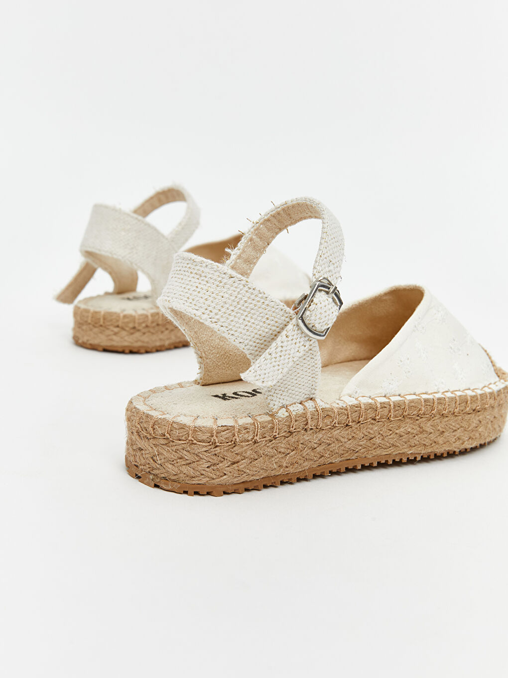 Bej Bilekten Bağlamalı Kız Çocuk Sandalet-4