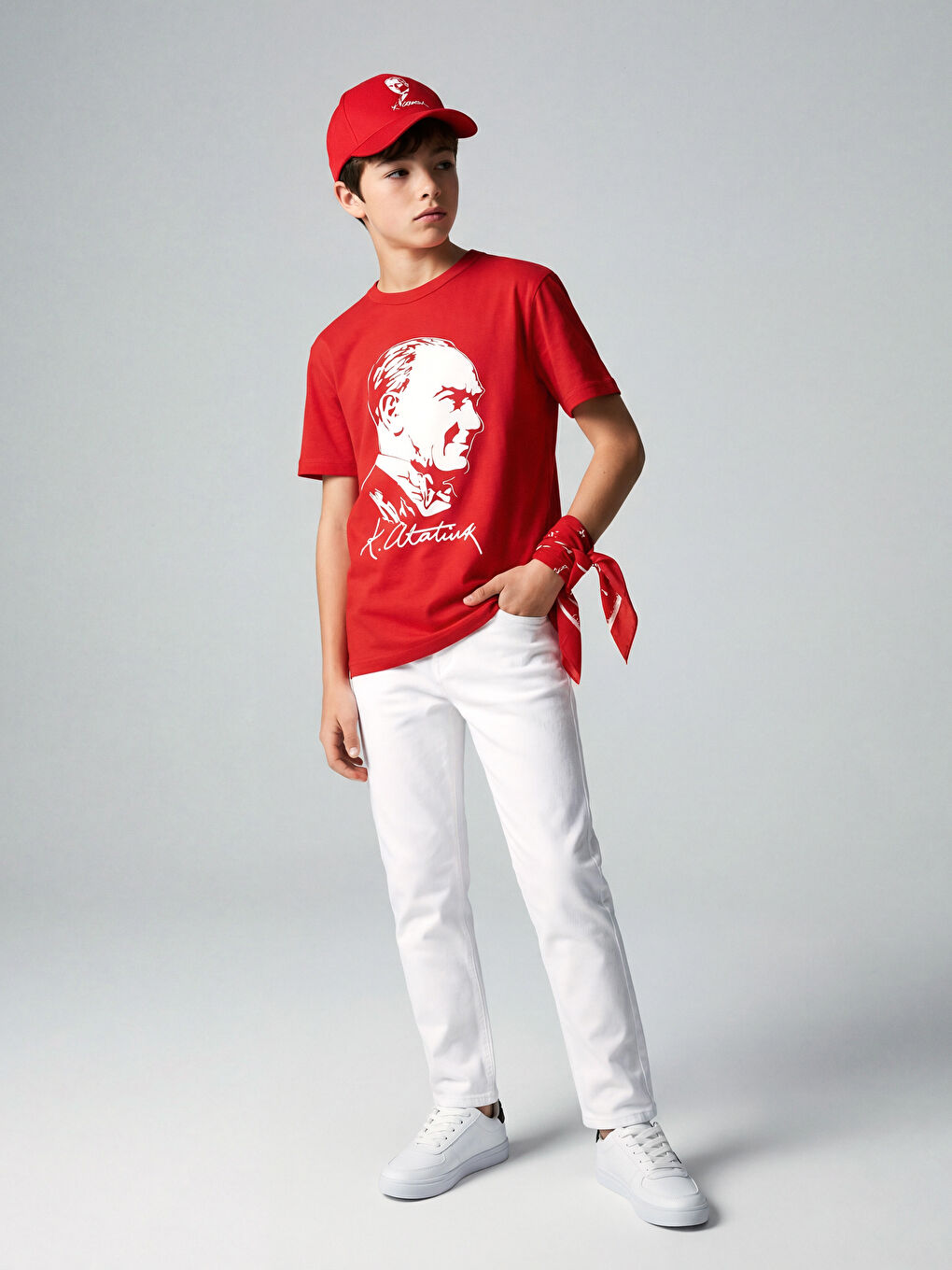 Kırmızı Atatürk Baskılı Erkek Çocuk Tişört-1