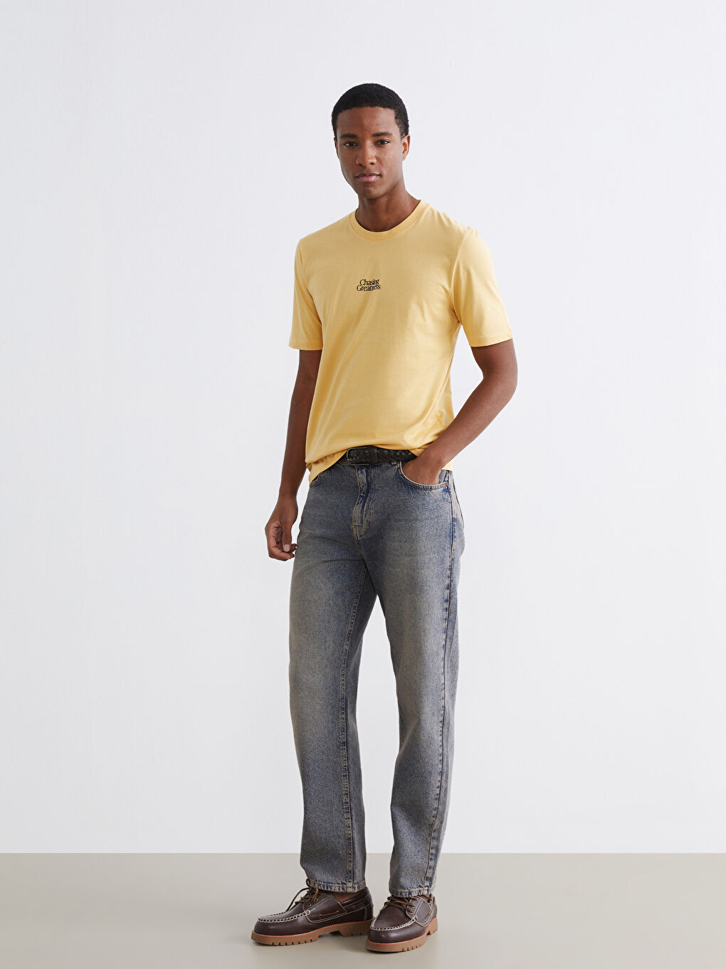 Sarı Bisiklet Yaka Baskılı Penye Erkek Tişört-1