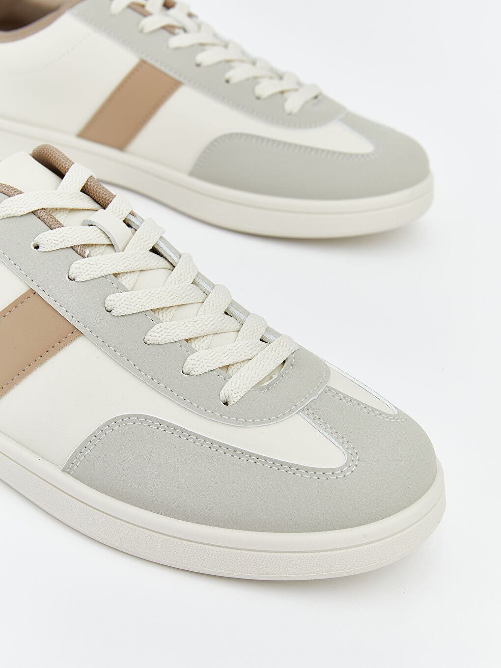 Mann WEISS Sneaker-2