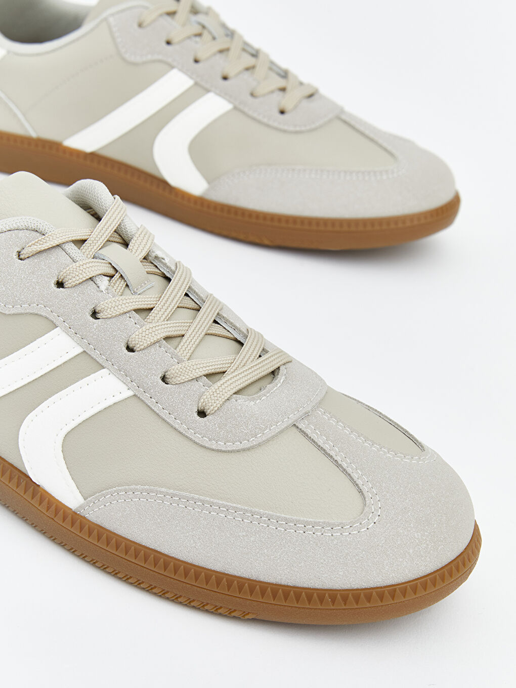 Adidași bărbătești cu șireturi-2