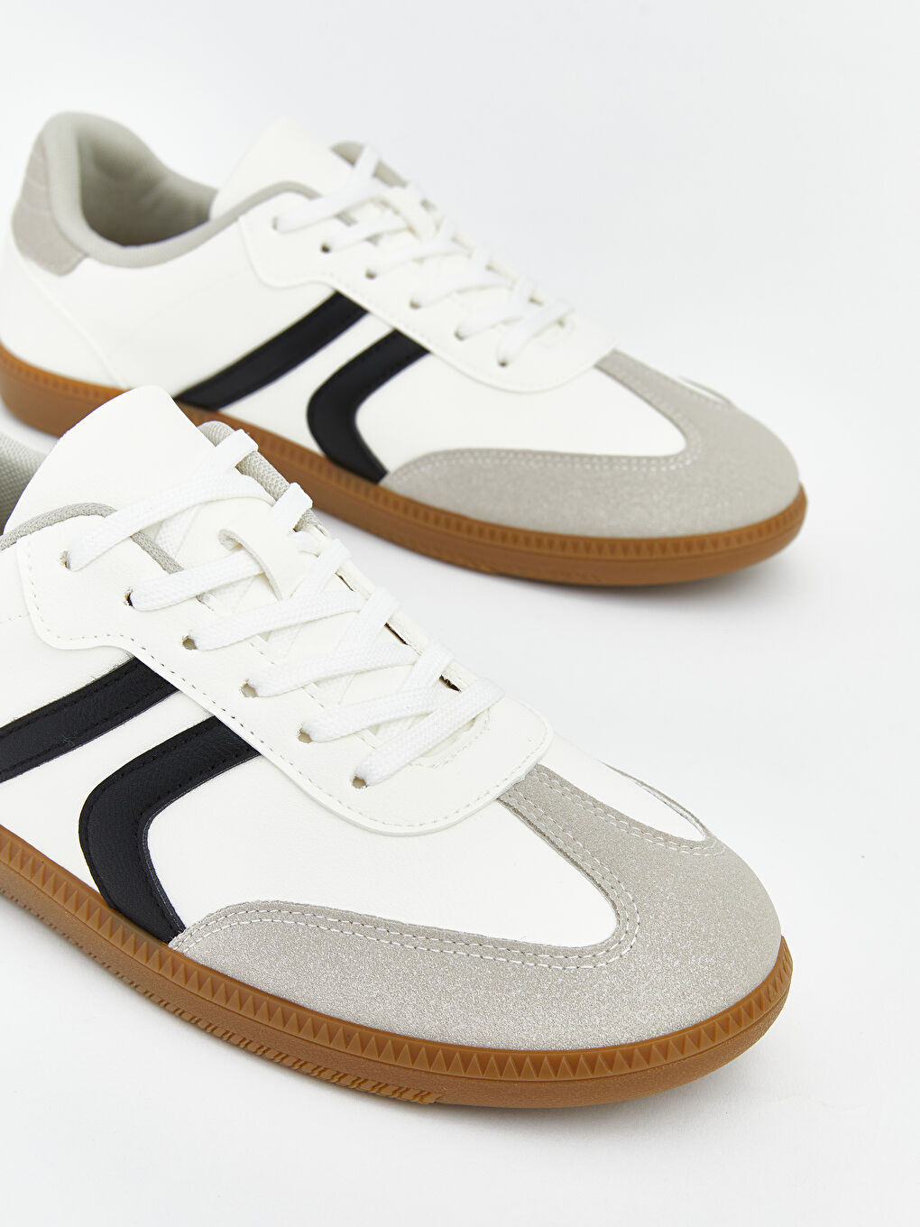 Lace-Up Men's Sneakers-2