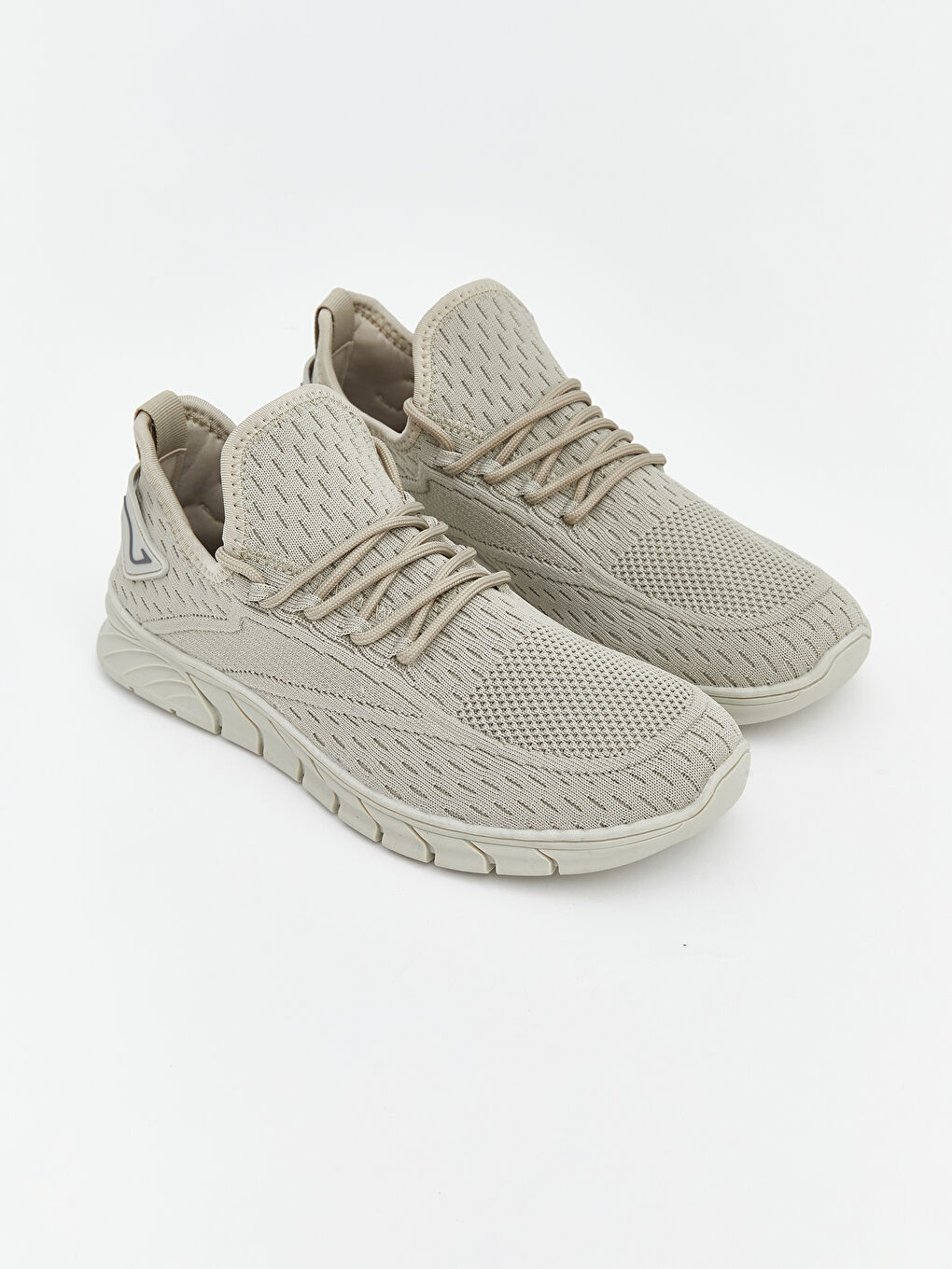 پێڵاوی وەرزشی بێجی پیاو