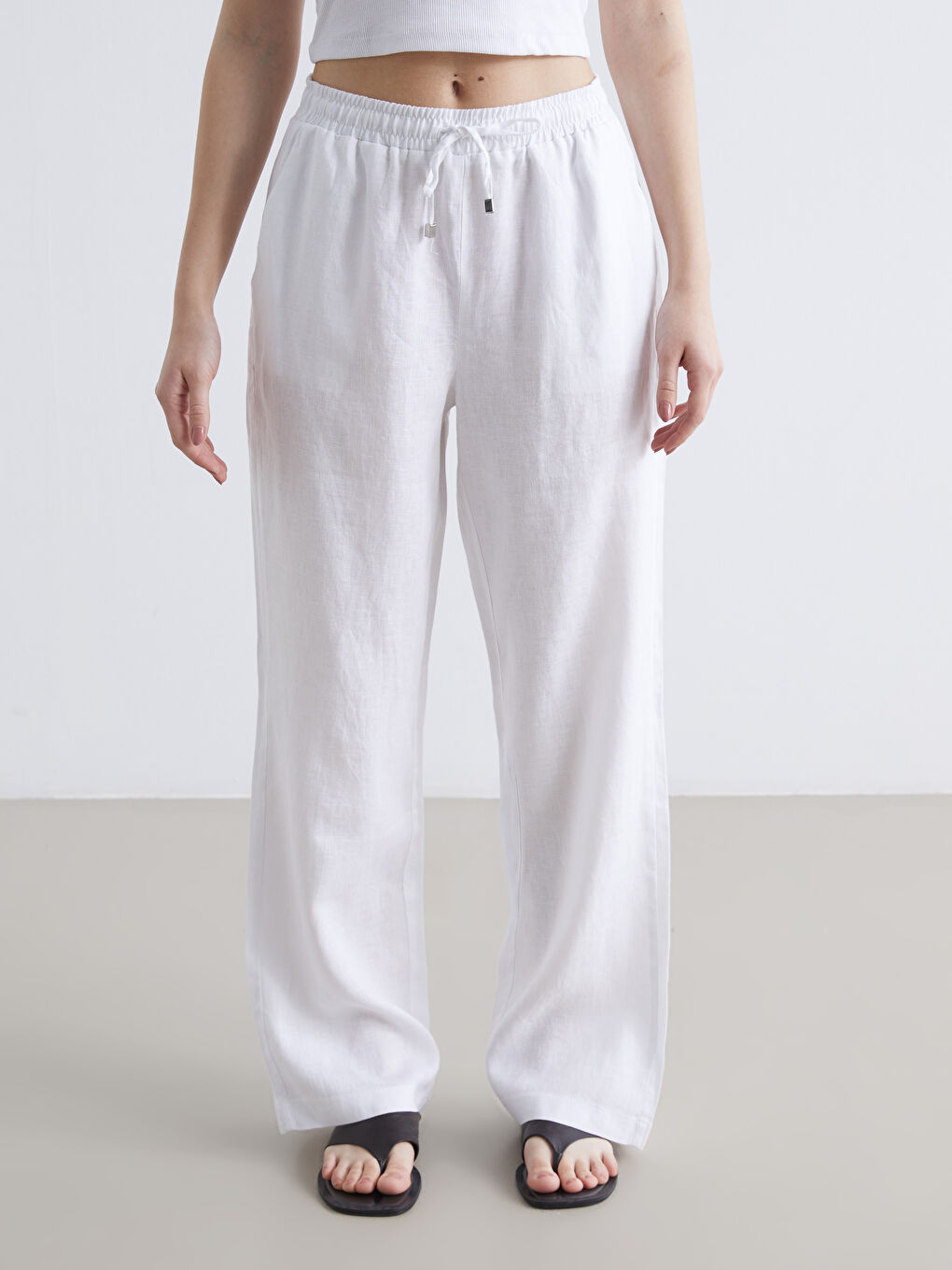 Woman WHITE Trousers-1