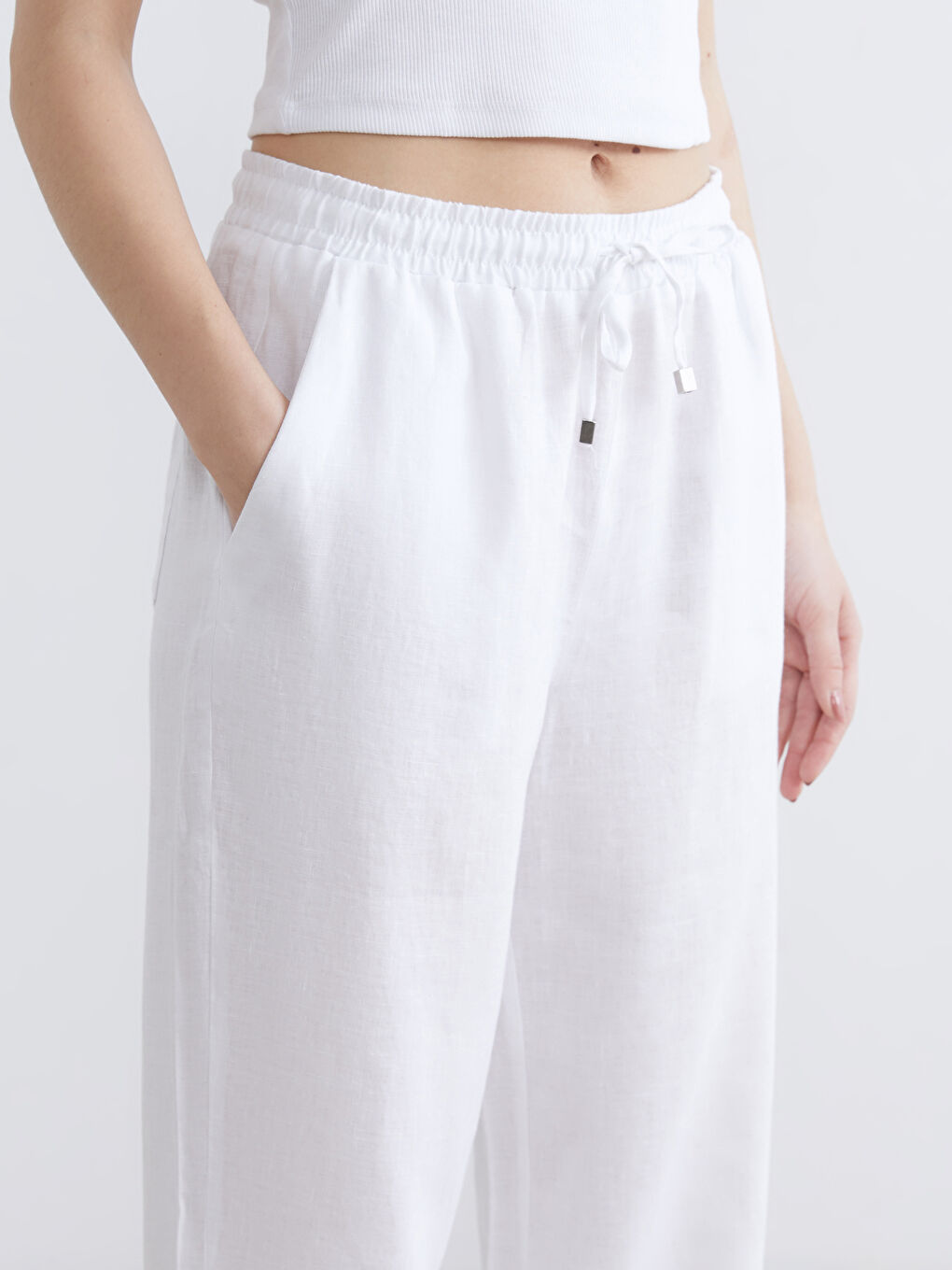 Woman WHITE Trousers-2