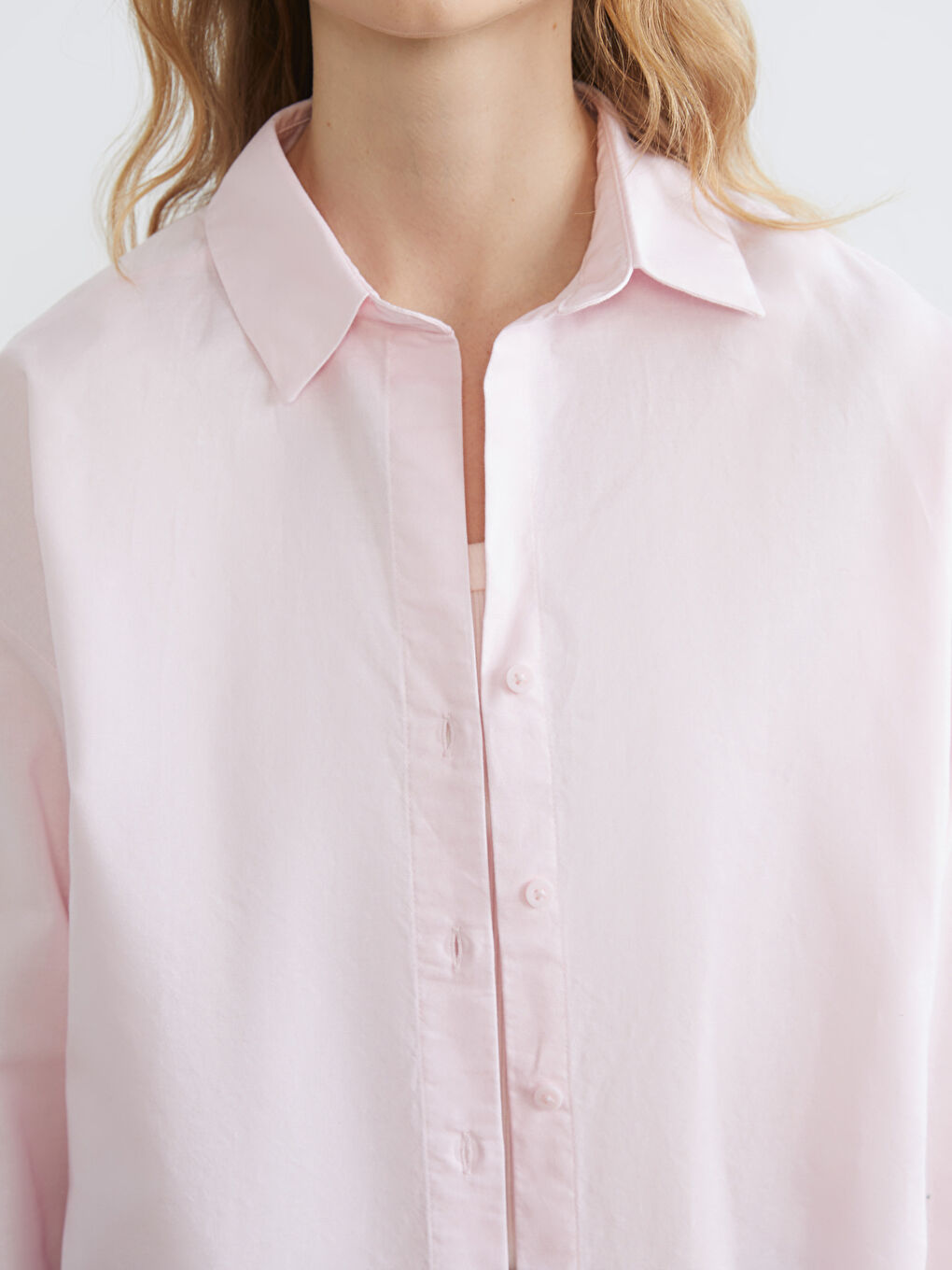 قميص وردي امرأة-2