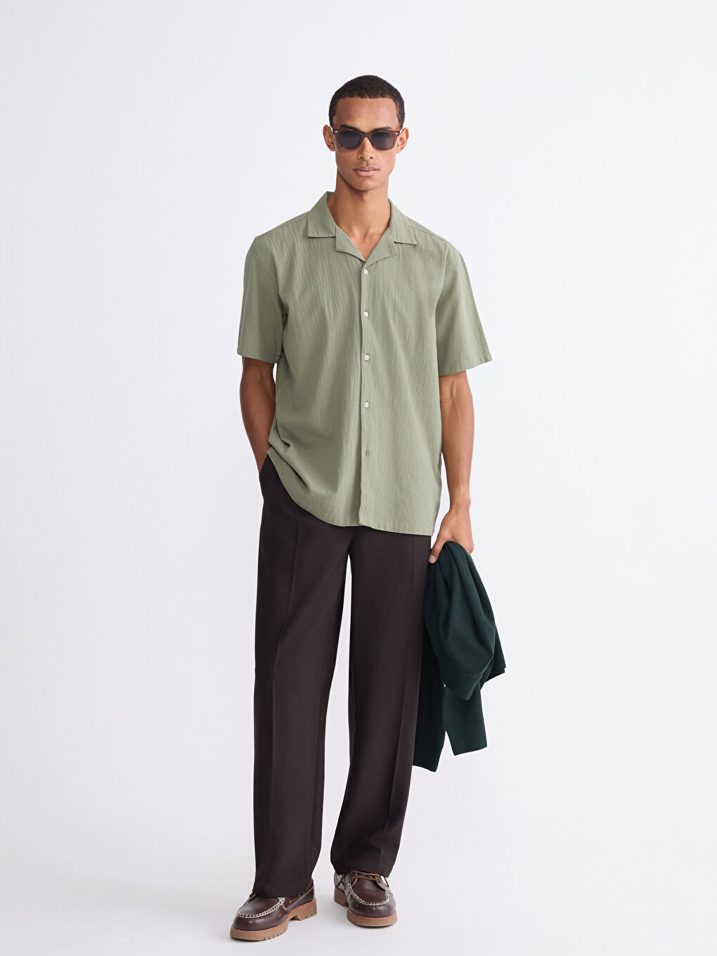 Men's Regular Fit Resort Collar Shirt-1