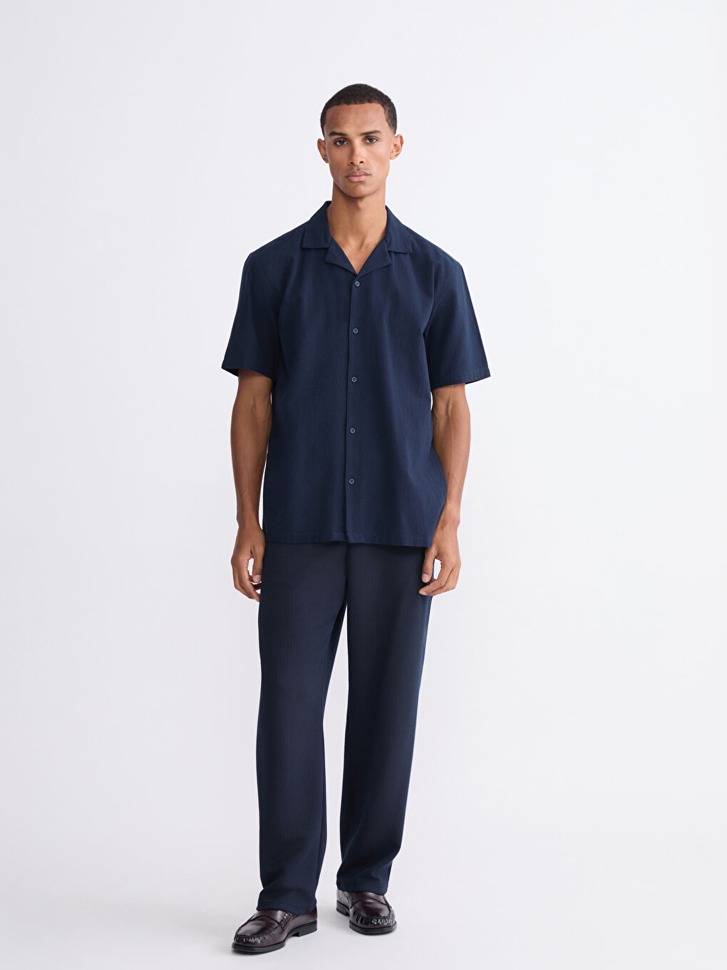 Men's Regular Fit Resort Collar Shirt-1