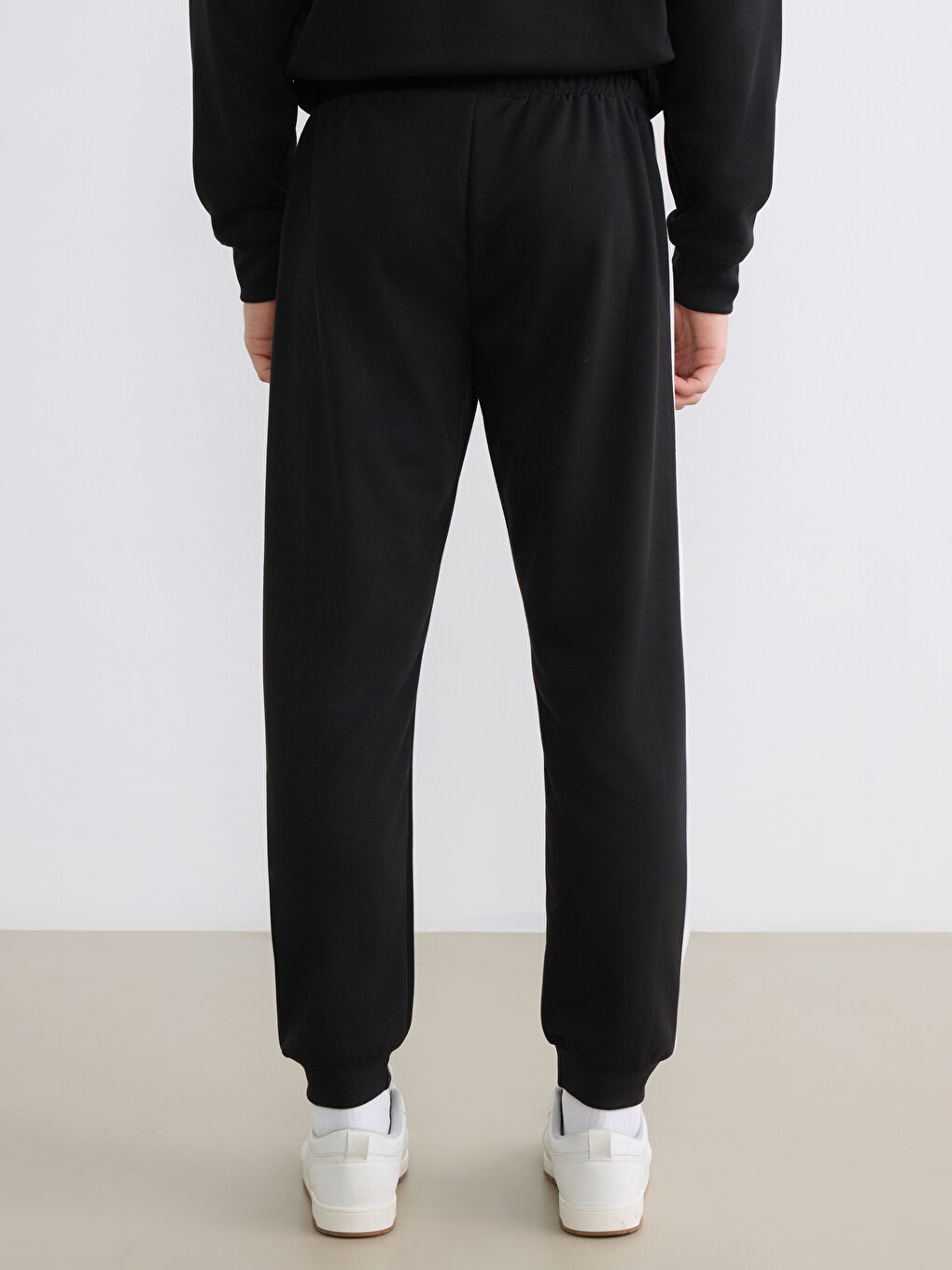 Men's Regular Fit Jogger Sweatpants-3