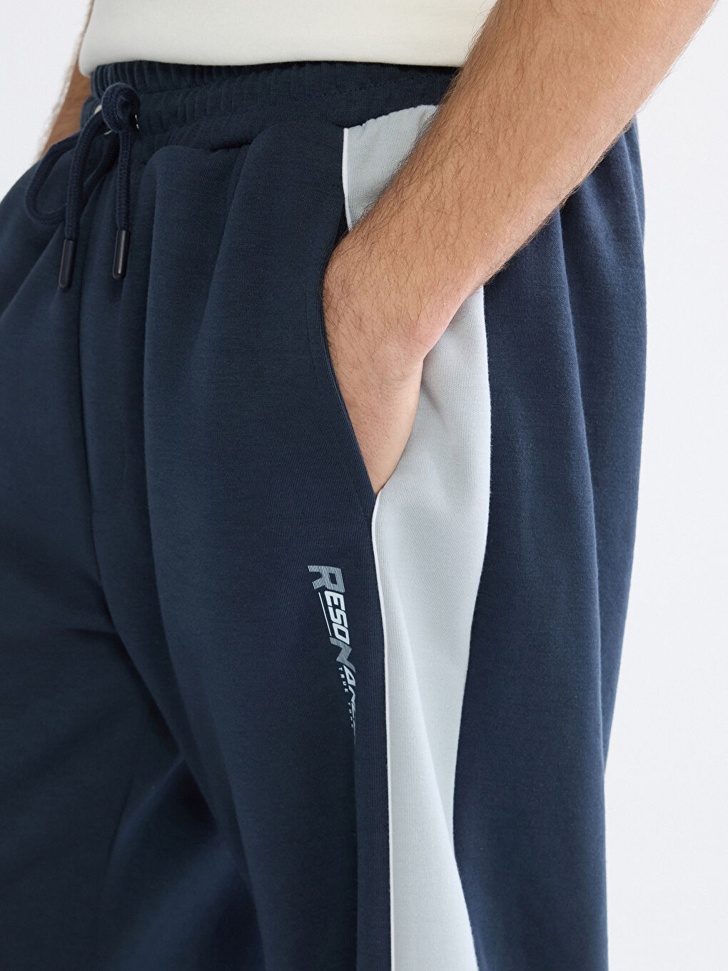 بنطال رياضي مطبوع للرجال-2