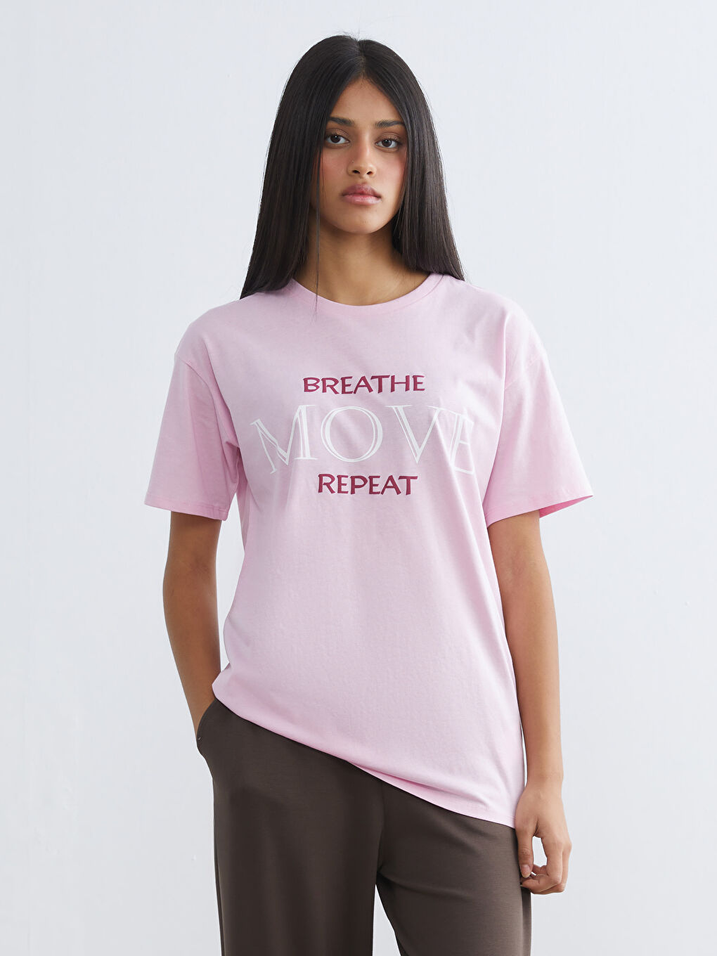 تیشێرتی وەرزشی په‌مه‌یی ژن