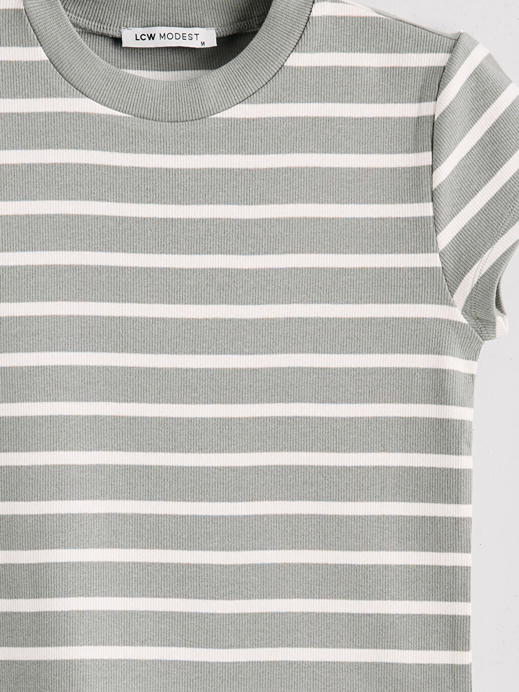 Женская футболка в полоску с круглым вырезом-5