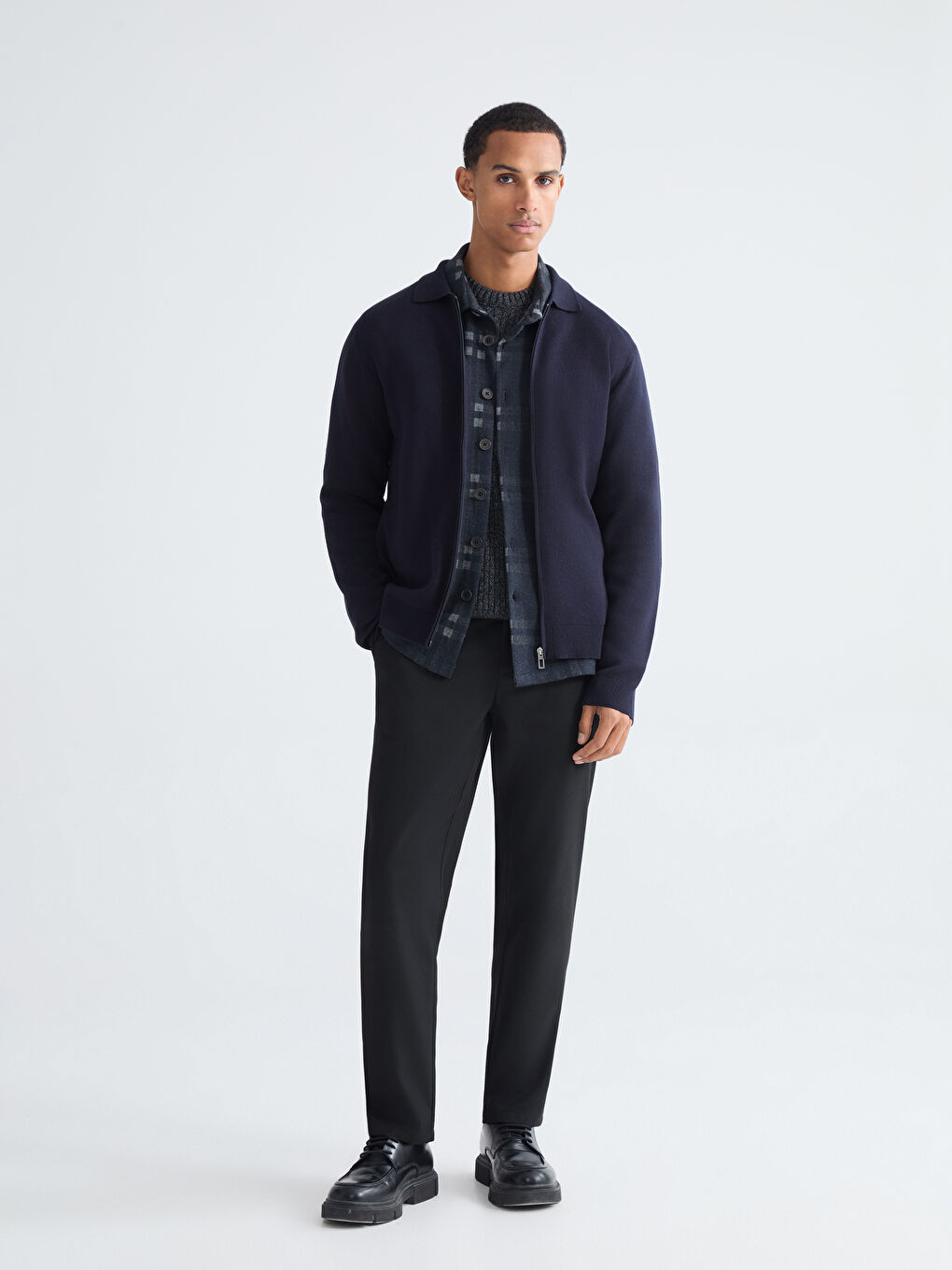 Чоловік ТЕМНО-СИНІЙ Кардиган-1