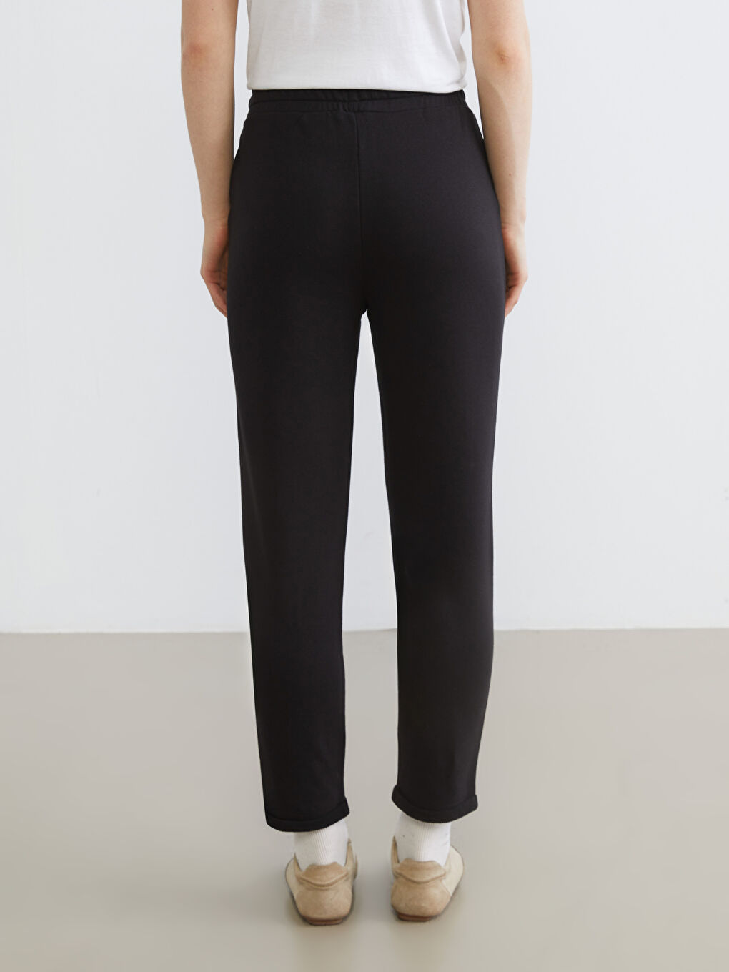 Women's Sweatpants with Elastic Waist-3