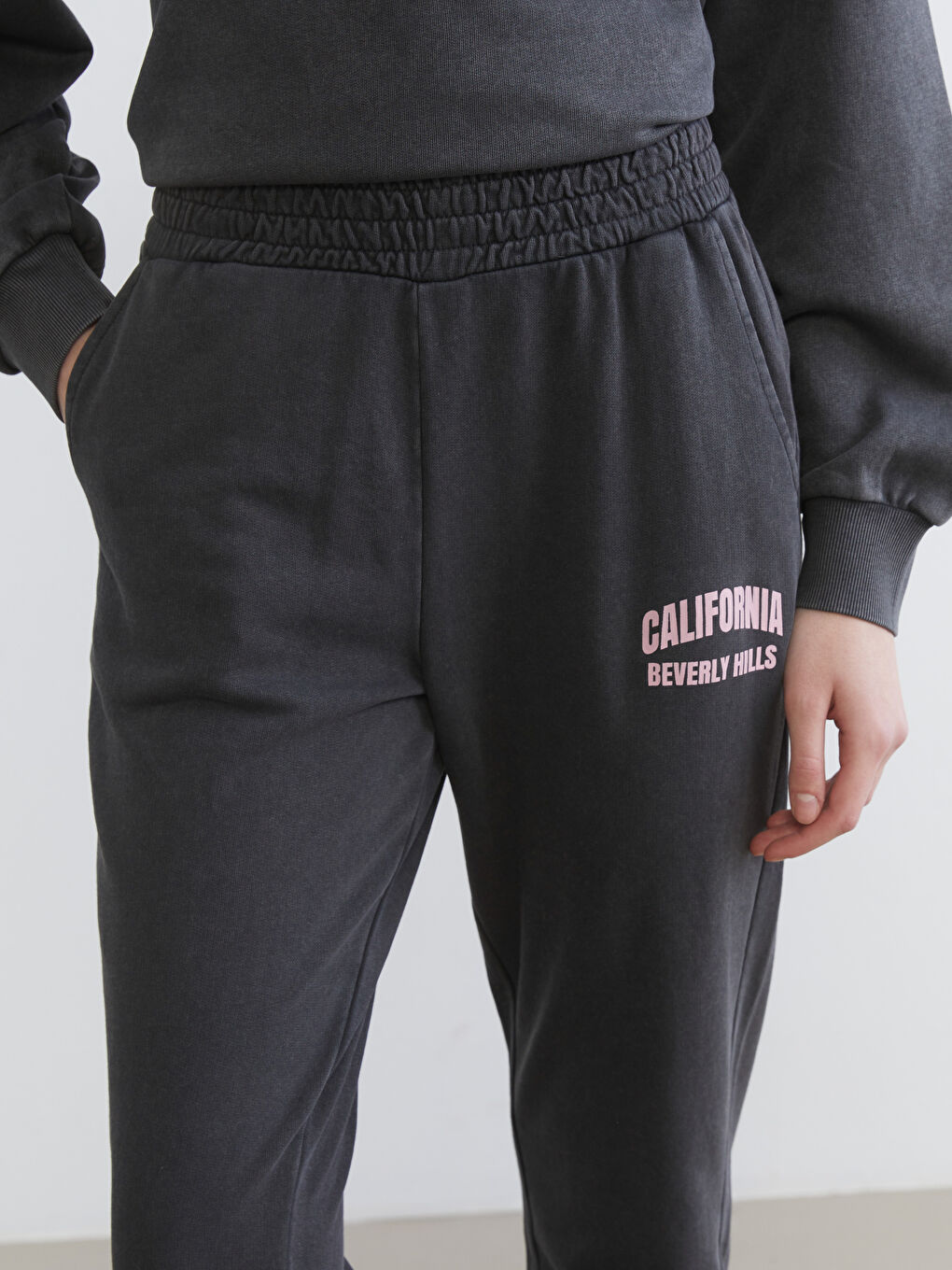 ქალი ანტრაციტი ჯოგერ სპორტული შარვალი-2