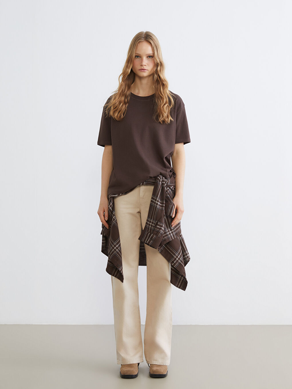 Футболка с круглым вырезом для женщин-1